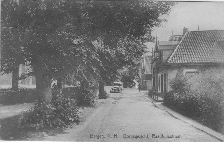 HVB FO 00053 Raadhuisstraat omstreeks 1925