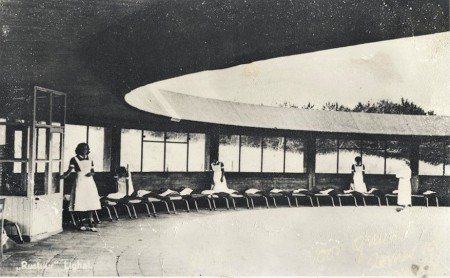 HVB FO 00174  Lighal bij het Koloniehuis voor Jong Nederland