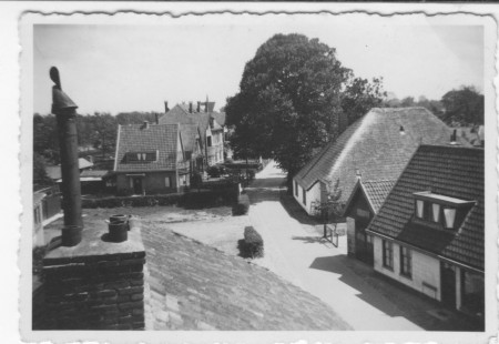 HVB FO 00393  Karel de Grotelaan gezien vanaf het dak van de Rustende Jager, omstreeks 1932