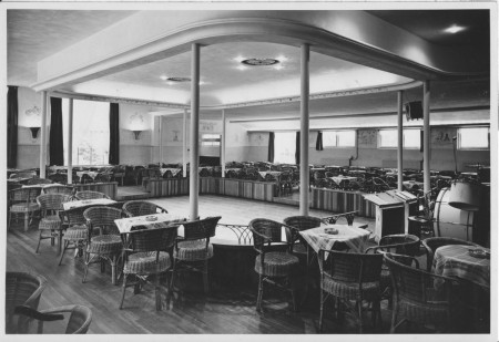 HVB FO 00398  De nieuwe danszaal van de Rustende Jager, 8 juni 1949