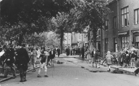HVB FO 00554  Brand in de schuur van Jonker (achter Lutijn), 14 mei 1952