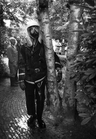 HVB FO 00705  Bergense brandweerman bij villa De Ster