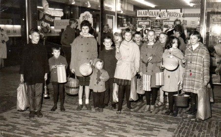 HVB FO 00730   Sint Maarten op het Plein (1960)