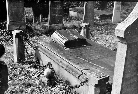 HVB FO 00734  Familiegraf Sterken