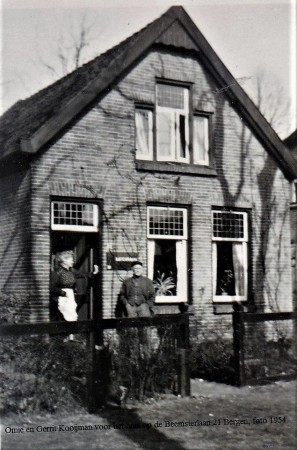 HVB FO 00759  Beemsterlaan 21 met bewoners