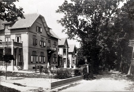 HVB FO 00820  Breelaan met pensions Erika, Zilverspar en Bregitta