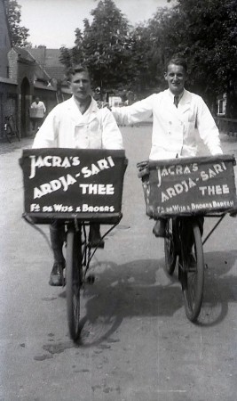 HVB FO 00832  Bezorgers van De Wijs en Broers