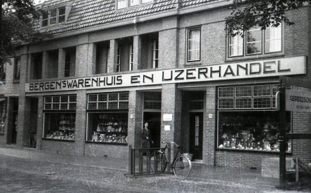 HVB FO 00833  Bergens Warenhuis en IJzerhandel