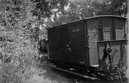 HVB FO 00835  Ontsporing bij halte Oostdorp, ca 1935