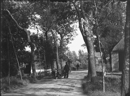 HVB FO 00847 Hondenkar op de weg van Alkmaar naar Bergen