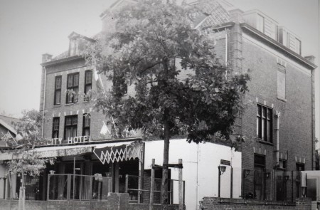 HVB FO 00880  City Hotel, Breelaan
