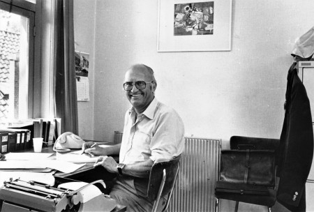 HVB FO 00893   Willem Boon, chef Algemene Zaken bij gem. Bergen, ca 1978