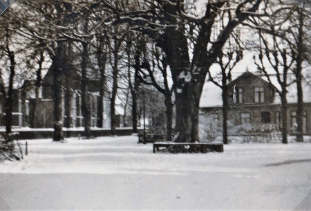 HVB FO 00924  Dokter Dekkerhuis in de winter