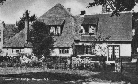 HVB FO 01047  Pension 't Hoekje, Van Reenenpark 8, ca 1949