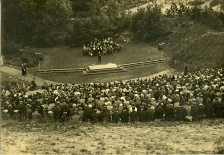 HVB FO 01152  Openluchttheater tijdens een voorstelling