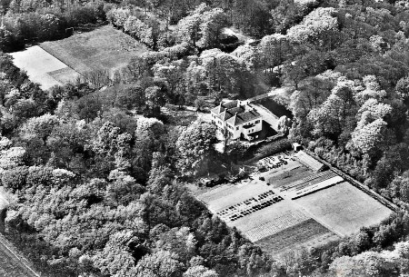 HVB FO 01153  Oude Hof, luchtfoto, jaren '50