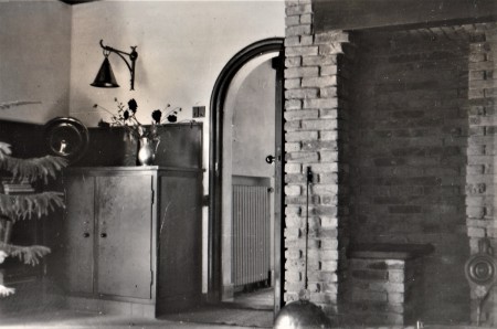 HVB FO 01176  Guurtjeslaan 24, hal en deur naar woonkamer