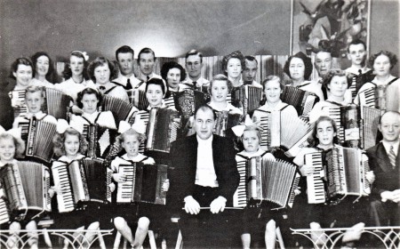 HVB FO 01189  Berger Accordeon Vereniging