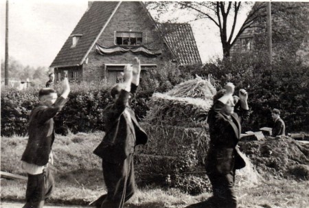 HVB FO 01222  Opgepakte collaborateurs, Bergen, mei 1945 (2)