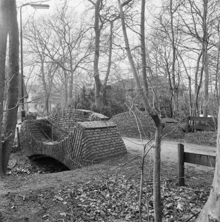HVB FO 01276  Bruggetje bij Meerwijklaan 5