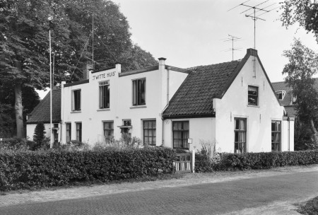 HVB FO 01307  't Witte Huis, Ruïnelaan 13